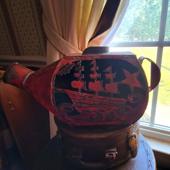 Other - Vintage gas can art.